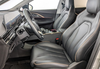 Подержанный автомобиль Omoda C5 2023 года (20 фото)