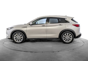 Подержанный автомобиль Infiniti QX50 2018 года (8 фото)