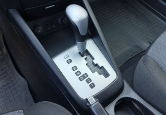 Подержанный автомобиль Kia Ceed Hatchback 2011 года (15 фото)