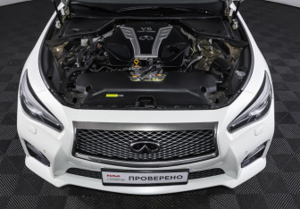 Подержанный автомобиль Infiniti Q50 2016 года (9 фото)