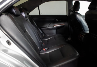 Подержанный автомобиль Toyota Camry Sedan 2013 года (9 фото)