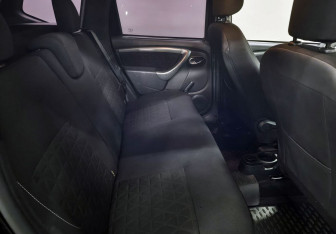 Подержанный автомобиль Renault Duster 2017 года (12 фото)