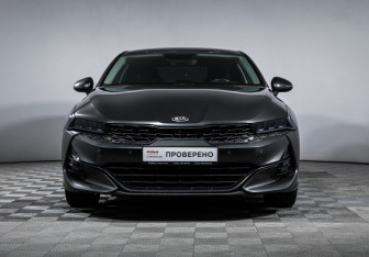 Подержанный автомобиль Kia K5 2020 года (2 фото)