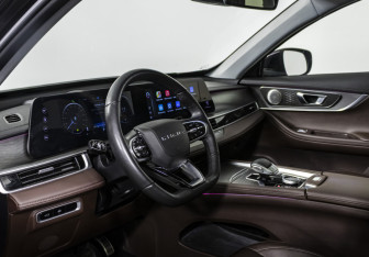 Подержанный автомобиль Chery Tiggo 8 Pro Max 2023 года (10 фото)