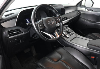Подержанный автомобиль Hyundai Palisade 2021 года (9 фото)