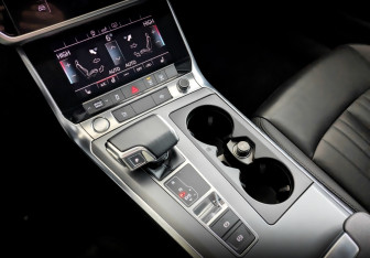 Подержанный автомобиль Audi A6 Sedan 2020 года (26 фото)