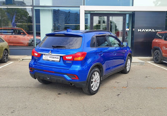 Подержанный автомобиль Mitsubishi ASX 2018 года (5 фото)