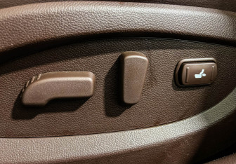 Подержанный автомобиль Infiniti EX 2010 года (15 фото)