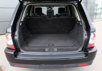 Подержанный автомобиль Land Rover Range Rover Sport 2011 года (8 фото)