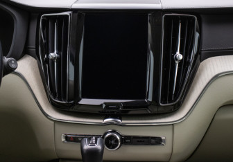 Подержанный автомобиль Volvo XC60 2021 года (14 фото)