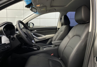 Подержанный автомобиль Chevrolet Captiva 2022 года (22 фото)