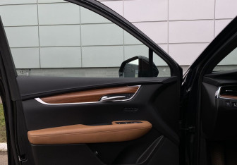 Подержанный автомобиль Cadillac XT5 2021 года (21 фото)