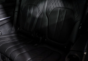 Подержанный автомобиль BMW X7 2021 года (16 фото)