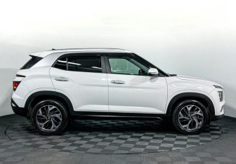 Подержанный автомобиль Hyundai Creta 2022 года (4 фото)