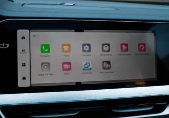 Подержанный автомобиль Geely Monjaro 2024 года (21 фото)