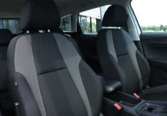 Подержанный автомобиль Skoda Karoq 2022 года (14 фото)