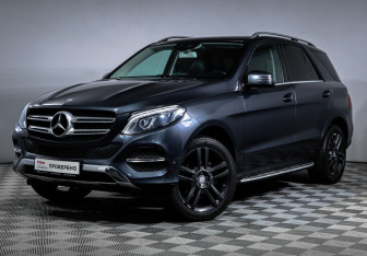 Подержанный автомобиль Mercedes-Benz GLE 2015 года (1 фото)
