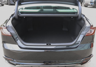 Новый Toyota Camry Sedan 2024 (16 фото)