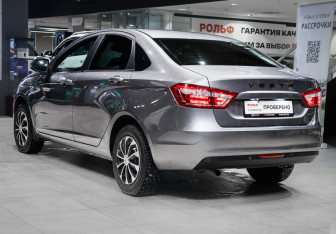 Подержанный автомобиль LADA (ВАЗ) Vesta Sedan 2019 года (6 фото)