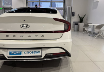 Подержанный автомобиль Hyundai Sonata 2020 года (9 фото)