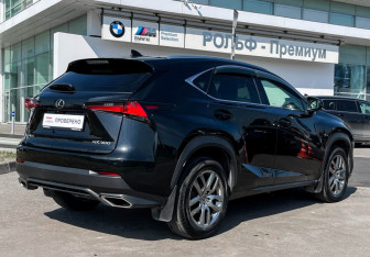 Подержанный автомобиль Lexus NX 2020 года (5 фото)