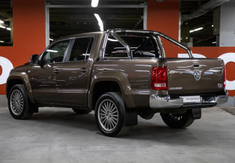 Подержанный автомобиль Volkswagen Amarok 2015 года (7 фото)