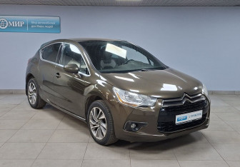 Подержанный автомобиль Citroen DS4 2013 года (3 фото)