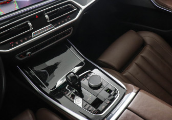 Подержанный автомобиль BMW X7 2019 года (18 фото)