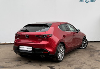 Подержанный автомобиль Mazda 3 Hatchback 2019 года (5 фото)