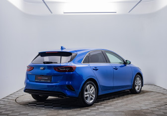 Подержанный автомобиль Kia Ceed Hatchback 2019 года (5 фото)