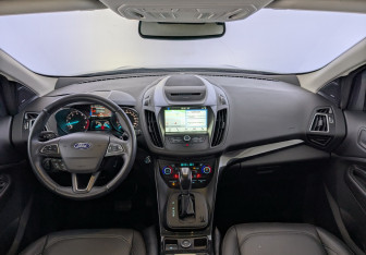 Подержанный автомобиль Ford Kuga 2018 года (14 фото)