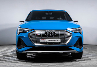 Подержанный автомобиль Audi e-tron 2020 года (2 фото)