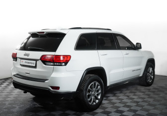 Подержанный автомобиль Jeep Grand Cherokee 2016 года (5 фото)