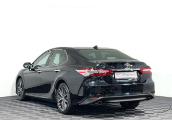 Подержанный автомобиль Toyota Camry Sedan 2023 года (7 фото)