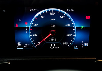 Подержанный автомобиль Mercedes-Benz GLB 2021 года (13 фото)