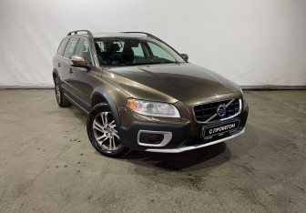 Подержанный автомобиль Volvo XC70 2012 года (3 фото)