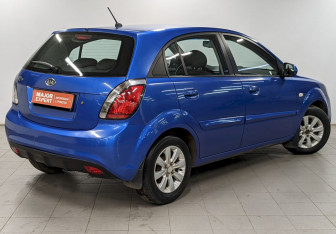 Подержанный автомобиль Kia Rio Hatchback 2010 года (5 фото)