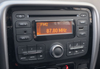 Подержанный автомобиль Renault Duster 2012 года (13 фото)