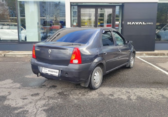 Подержанный автомобиль Renault Logan Sedan 2006 года (5 фото)