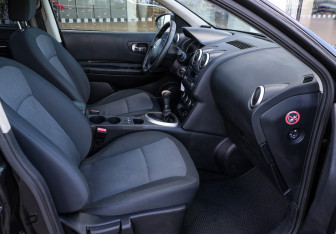 Подержанный автомобиль Nissan Qashqai 2013 года (10 фото)