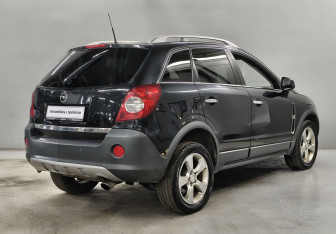 Подержанный автомобиль Opel Antara 2008 года (5 фото)