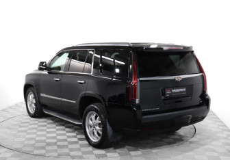 Подержанный автомобиль Cadillac Escalade Suv 2015 года (7 фото)