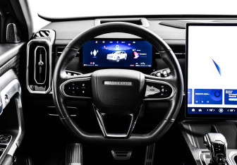 Подержанный автомобиль Jaecoo J7 2023 года (21 фото)