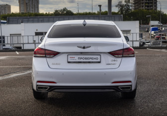 Подержанный автомобиль Genesis G80 2018 года (6 фото)
