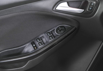 Подержанный автомобиль Ford Focus Sedan 2019 года (14 фото)