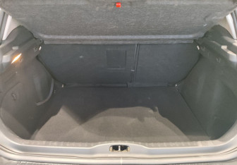Подержанный автомобиль Peugeot 308 Hatchback 2011 года (13 фото)