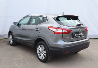 Подержанный автомобиль Nissan Qashqai 2018 года (6 фото)