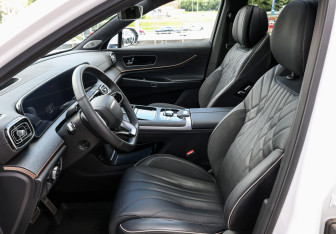 Подержанный автомобиль Jaecoo J8 2024 года (17 фото)