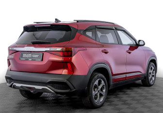 Подержанный автомобиль Kia Seltos 2022 года (5 фото)
