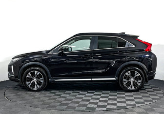 Подержанный автомобиль Mitsubishi Eclipse Cross 2019 года (8 фото)
